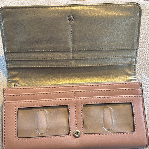 Nine West women's wallet in a light or blush pink shade. - Picture 6 of 6
